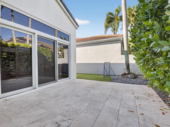 6270 NW 43rd Terrace, Boca Raton FL 33496