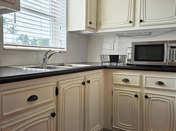 2572 E Emory Drive E I, West Palm Beach FL 33415