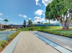 2960 Cynthia Lane 206, Lake Worth Beach FL 33461