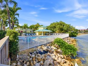 125 Barefoot Cove, Hypoluxo FL 33462