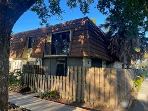 4887 NW 94th Ter 4887, Sunrise FL 33351