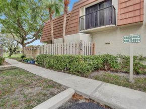 4887 NW 94th Ter 4887, Sunrise FL 33351