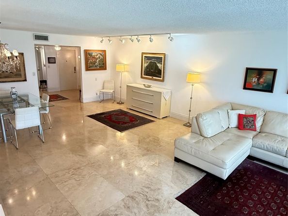 3010 N Course Dr 106, Pompano Beach FL 33069