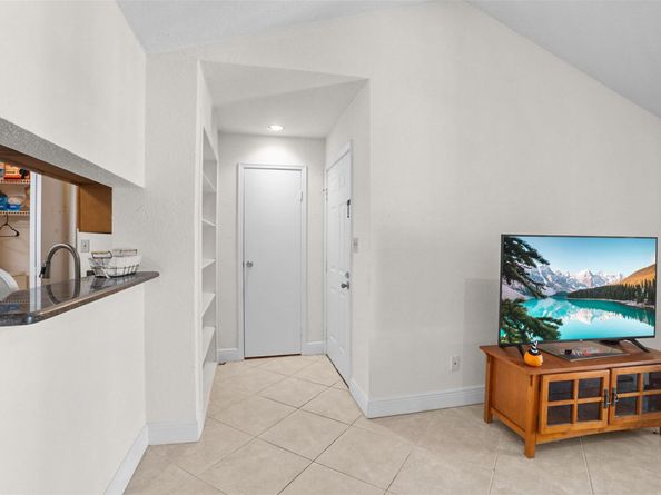 755 Riverside Dr 1335, Coral Springs FL 33071