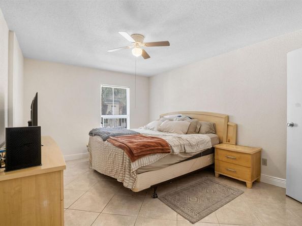 755 Riverside Dr 1335, Coral Springs FL 33071