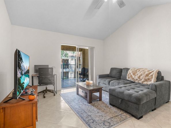 755 Riverside Dr 1335, Coral Springs FL 33071