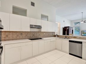 6411 NW 41st St, Coral Springs FL 33067