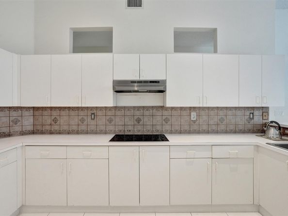 6411 NW 41st St, Coral Springs FL 33067