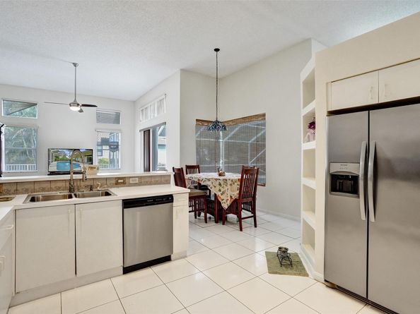 6411 NW 41st St, Coral Springs FL 33067