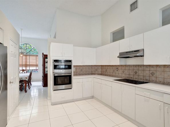 6411 NW 41st St, Coral Springs FL 33067