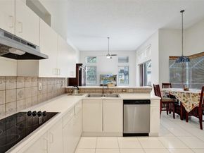 6411 NW 41st St, Coral Springs FL 33067