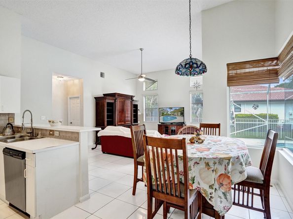 6411 NW 41st St, Coral Springs FL 33067