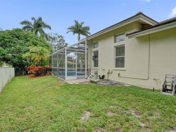 6411 NW 41st St, Coral Springs FL 33067