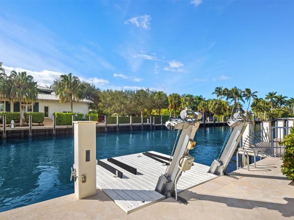 2716 Aqua Vista Blvd, Fort Lauderdale FL 33301