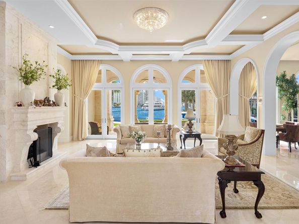 2716 Aqua Vista Blvd, Fort Lauderdale FL 33301