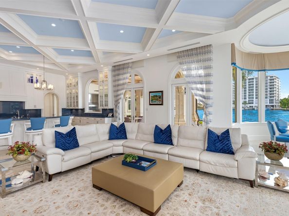 2716 Aqua Vista Blvd, Fort Lauderdale FL 33301