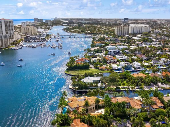 2716 Aqua Vista Blvd, Fort Lauderdale FL 33301