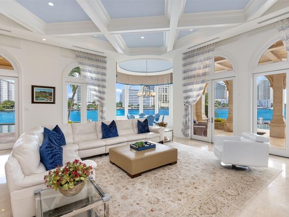 2716 Aqua Vista Blvd, Fort Lauderdale FL 33301