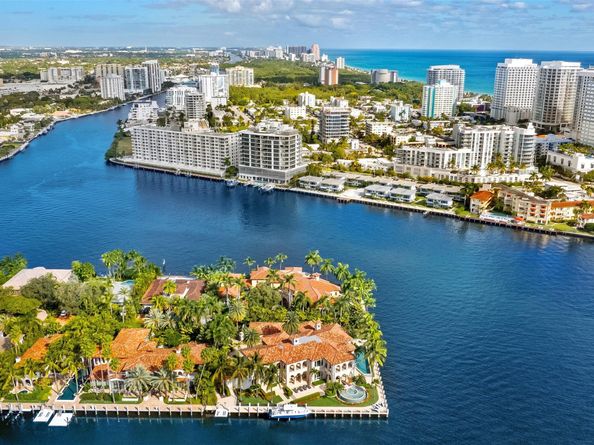 2716 Aqua Vista Blvd, Fort Lauderdale FL 33301