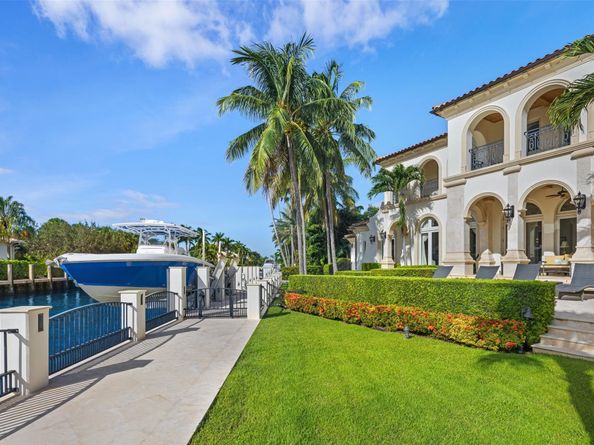 2716 Aqua Vista Blvd, Fort Lauderdale FL 33301