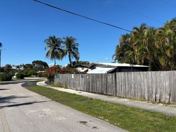 4100 NW 15th Ave, Fort Lauderdale FL 33309