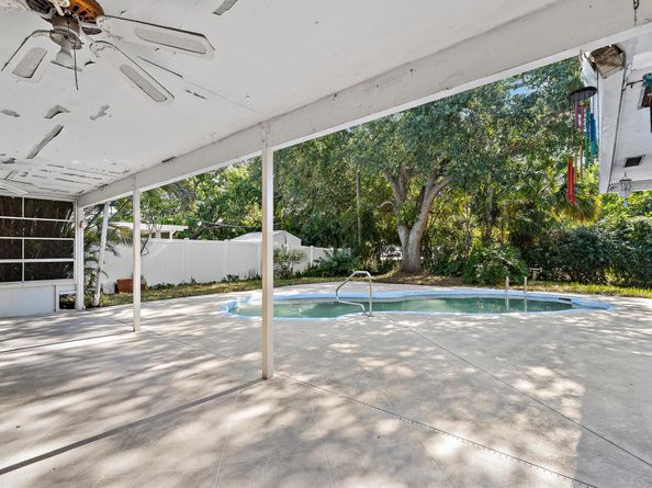 404 Highwood Circle, Jupiter FL 33458