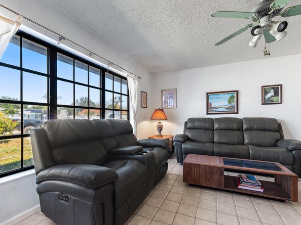 404 Highwood Circle, Jupiter FL 33458