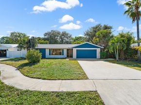 404 Highwood Circle, Jupiter FL 33458