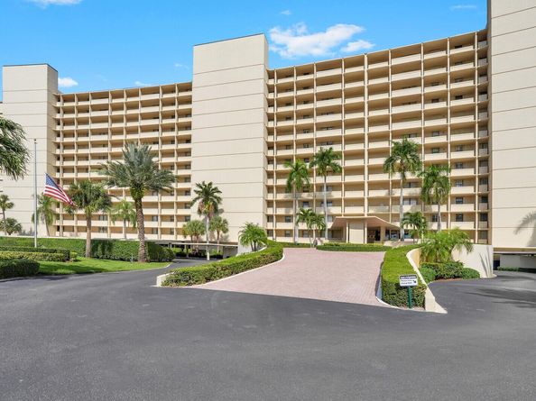 132 Lakeshore Drive 617, North Palm Beach FL 33408