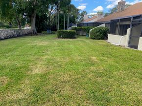 22 Balfour Road W, Palm Beach Gardens FL 33418