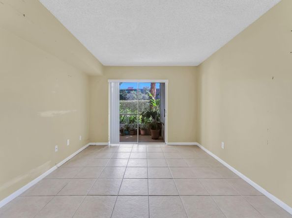 331 NW 76th Ave 104, Margate FL 33063