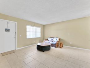 331 NW 76th Ave 104, Margate FL 33063