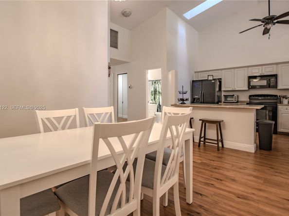 7652 S Pinewalk Drive S 139, Margate FL 33063