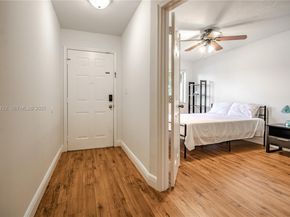 7652 S Pinewalk Drive S 139, Margate FL 33063