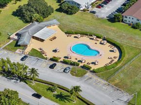 209 Northampton K K, West Palm Beach FL 33417