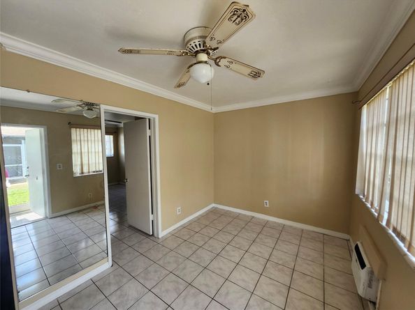 2211 Lincoln St 9, Hollywood FL 33020