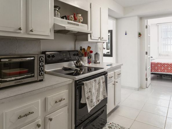 2841 NE 163rd Street 402, North Miami Beach FL 33160