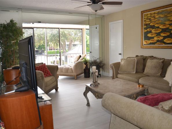 6201 Bay Club Dr 4, Fort Lauderdale FL 33308