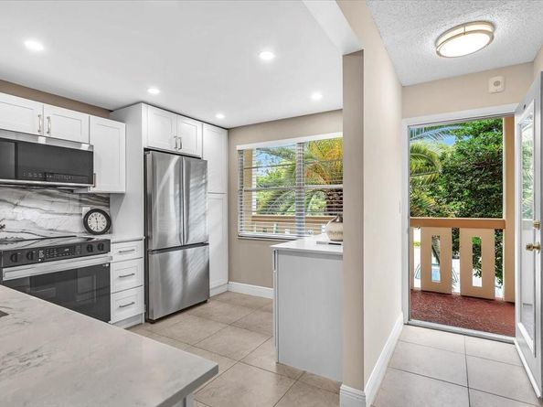 2102 Lucaya Bnd K2, Coconut Creek FL 33066