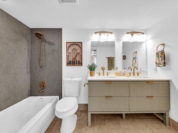 2102 Lucaya Bnd K2, Coconut Creek FL 33066