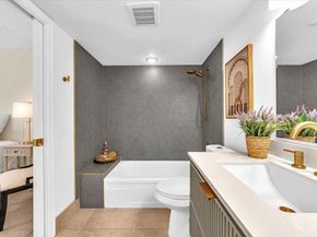 2102 Lucaya Bnd K2, Coconut Creek FL 33066