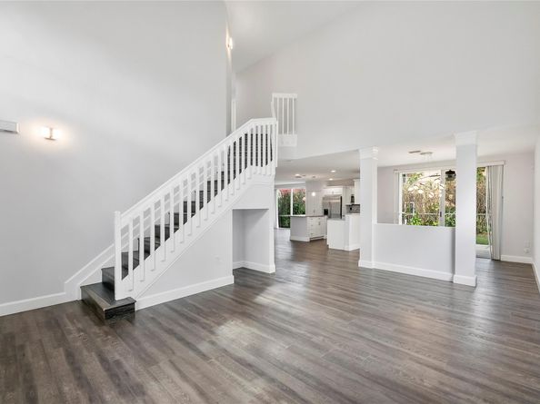 11571 NW 4th Mnr, Coral Springs FL 33071