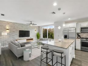 11571 NW 4th Mnr, Coral Springs FL 33071