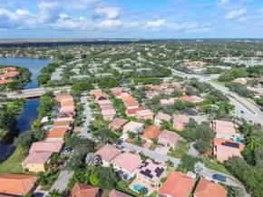 11571 NW 4th Mnr, Coral Springs FL 33071