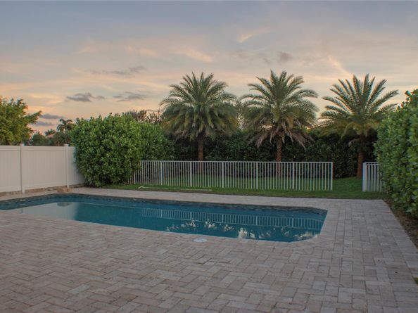 7861 Manor Forest Ln, Boynton Beach FL 33436