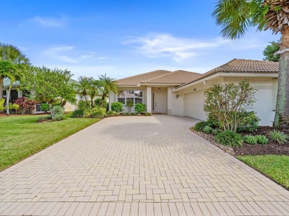 9139 Bay Harbour Circle, West Palm Beach FL 33411