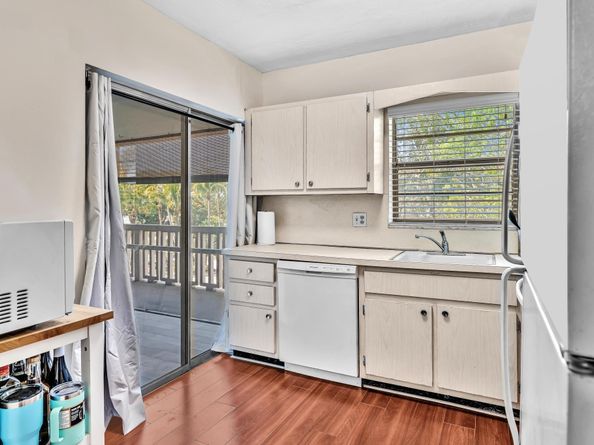 100 Royal Palm Way Way 303, Boca Raton FL 33432