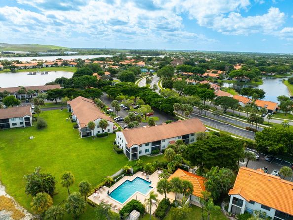 102 Liberty Ct 102, Deerfield Beach FL 33442
