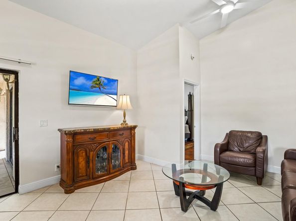 102 Liberty Ct 102, Deerfield Beach FL 33442