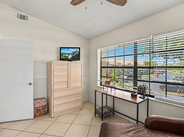 102 Liberty Ct 102, Deerfield Beach FL 33442